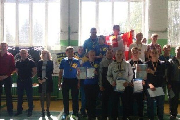  У селі Зимне визначали найкращих гирьовиків Західної України (фото)