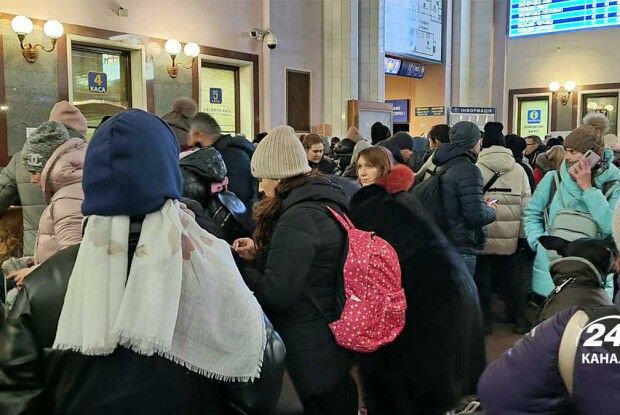 Багато біженців покидають європейські міста та повертаються до України