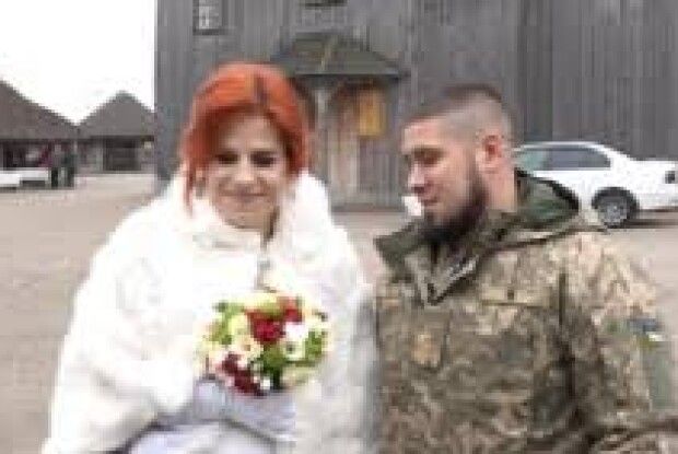 На Хортиці за старовинним обрядом побралися двоє ветеранів війни на Донбасі
