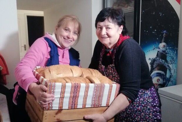 Хто годує 300 людей у Луцьку, коли інші проходять повз (Відео)