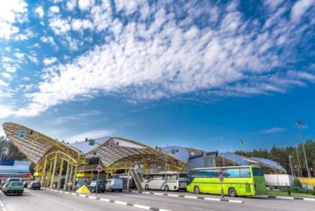 За добу волинські митники вилучили незадекларованого одягу на понад 220 тисяч гривень
