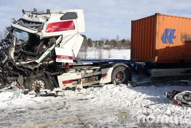 Смертельна ДТП за участю далекобійника з Волині: поліція розшукує свідків аварії (Фото)