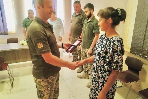 На Рівненщині воїна посмертно нагородили орденом «За мужність» (Фото)