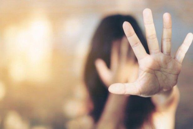 Мешканця Рівненщини підозрюють у статевих стосунках із рідною неповнолітньою сестрою.