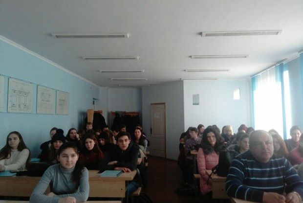 Учнів відділення художніх ремесел ознайомили з вимогами законодавства з охорони праці