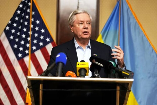 Після повернення з України, раптово помер сенатор Ліндсі Грем