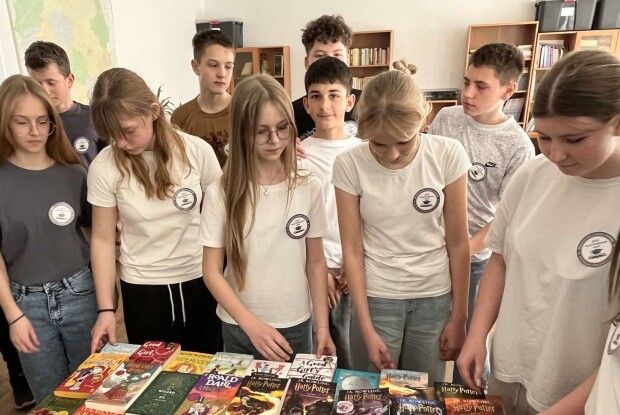 Юні волиняни отримали подарунок від британців