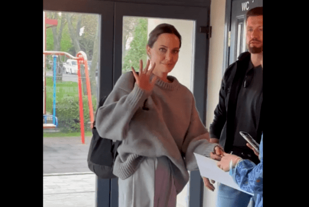 Потап різко відповів Канделакі, яку «нудить від Джолі у Львові»