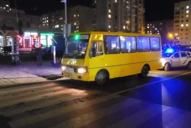 У Львові маршрутка збила жінку