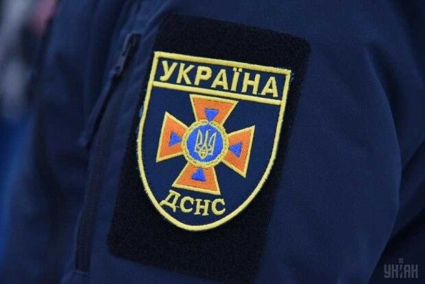 Волинські рятувальники вчать жителів Чернігівщини, як виявити замасковану вибухівку