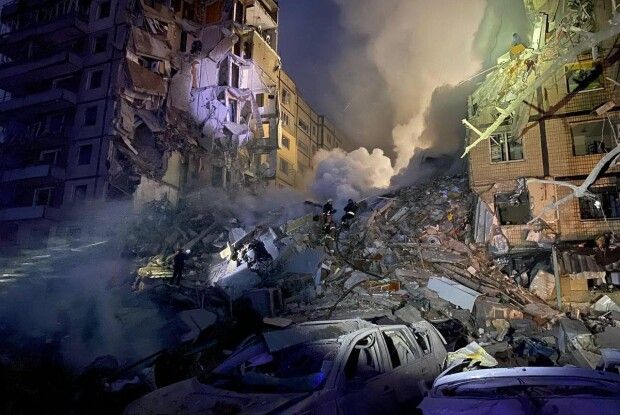 «Дніпро. Біль»: влучанням у багатоповерхівку росіяни вбили 5 людей, 39 поранили (Подробиці)