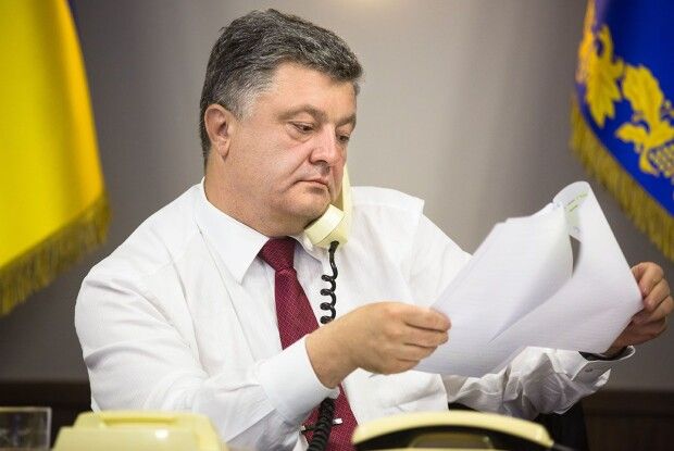 Порошенко задекларував ще 1 млн доходу від вкладів у своєму банку. І не треба «Рошену»…