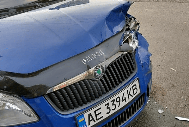 Через слизьке дорожнє покриття у Луцьку зіткнулися авто (Фото)