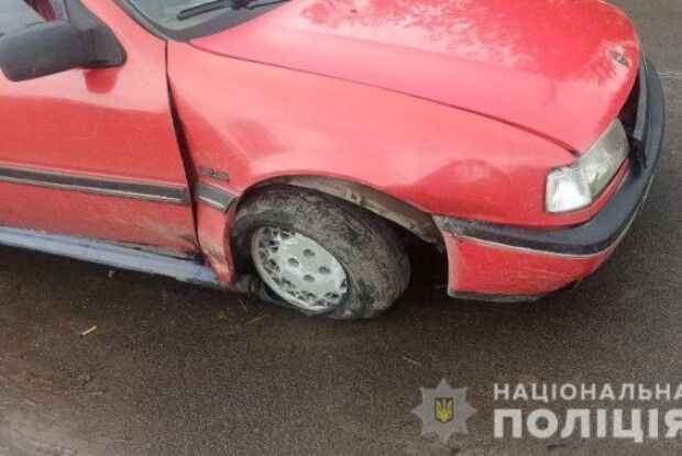 На Волині п'яний водій влетів у бордюр (Фото)