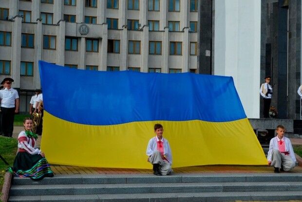 У Луцьку урочисто відзначили День державного прапора