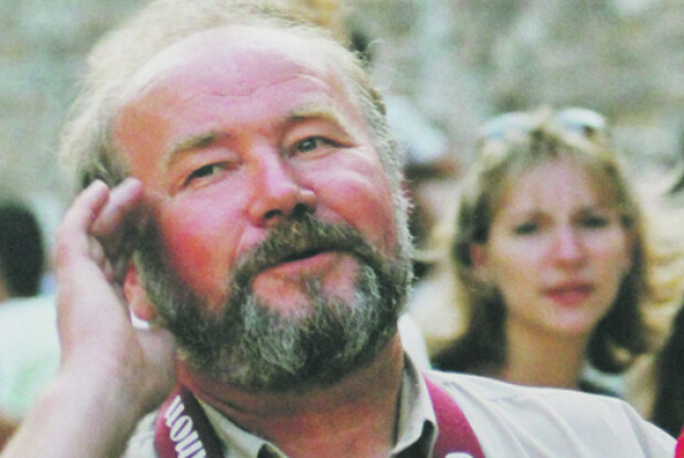 «На старих фотографіях всі молоді...»