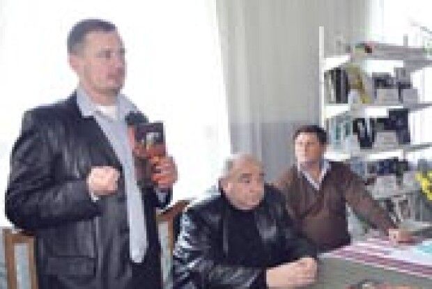 ПИСЬМЕННИК АНДРІЙ  КОКОТЮХА: «НАС ВЧИЛИ, ЩО БАНДЕРІВЦІ — ЦЕ ВОРОГИ»