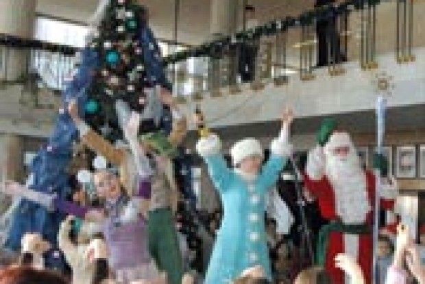 ДОБРОДІЙНІСТЬ: і в сиріт було свято