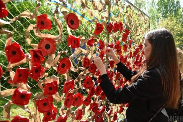 У День скорботи вклонімося усім захисникам рідної землі