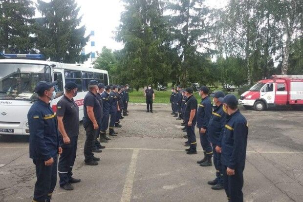 Волиняни, які рятували постраждалих від паводку на Прикарпатті, повернулися додому (Відео)