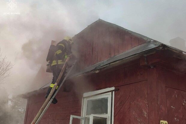Пожежу у віддаленому селі на Волині гасили аж три бригади вогнеборців