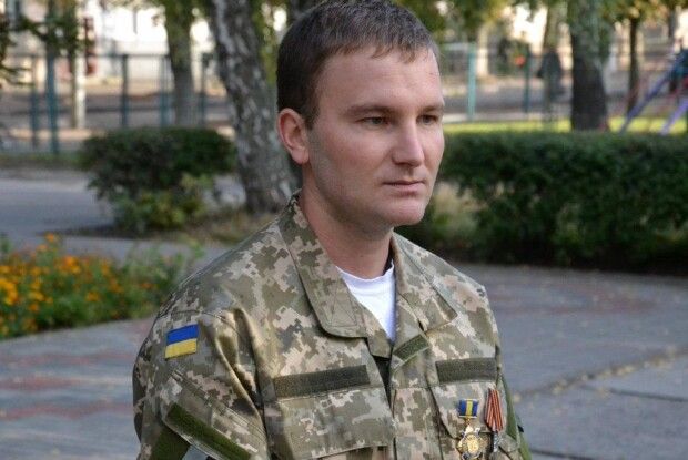 По волинянину нещадно стріляв ворог, але боєць не втік (Відео)