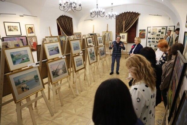 У Луцьку в музеї презентували картини-документи доби відомого «художника міста»