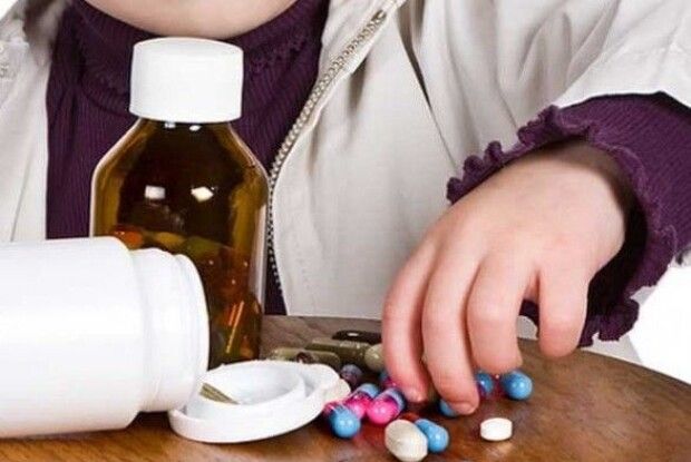 В Україні планують заборонити продаж ліків дітям до 14 років