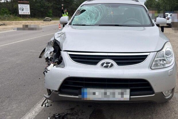 Під час комендантської години на Рівненщині позашляховик на смерть збив молодого чоловіка