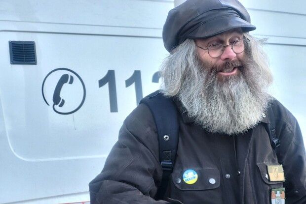 Як німці, які колись їхали на Волинь на велосипедах, тепер допомагають Ковелю спецавтомобілями