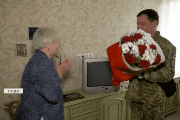 Бабуся-благодійниця з Луцька отримала нагороду ГУР за донати для ЗСУ (Відео)