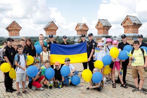 Територією Волині провезли особливе знамено