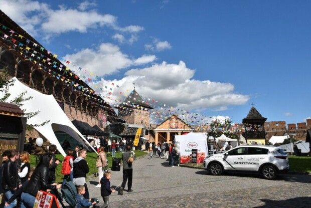 Лучани святкують День міста на Lutsk Food Fest (Фото)