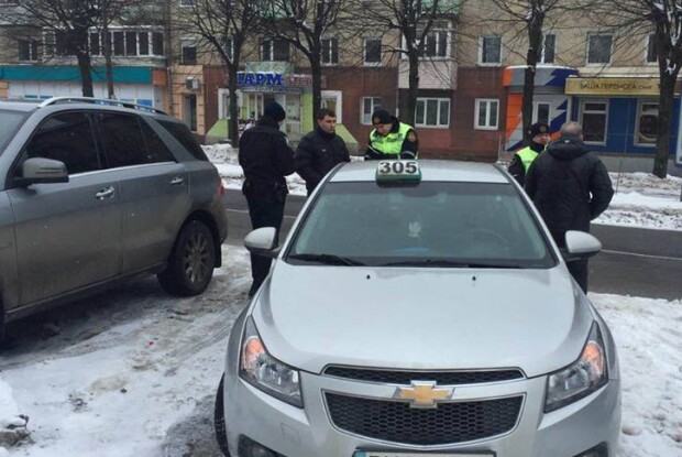 У Рівному шукають таксистів-нелегалів