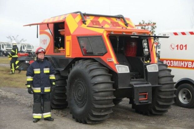 Рівненщина отримала спеціалізовану техніку з Німеччини (Фото)