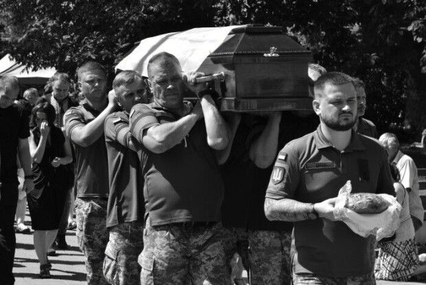 У Луцьку провели в останню дорогу загиблого Героя 