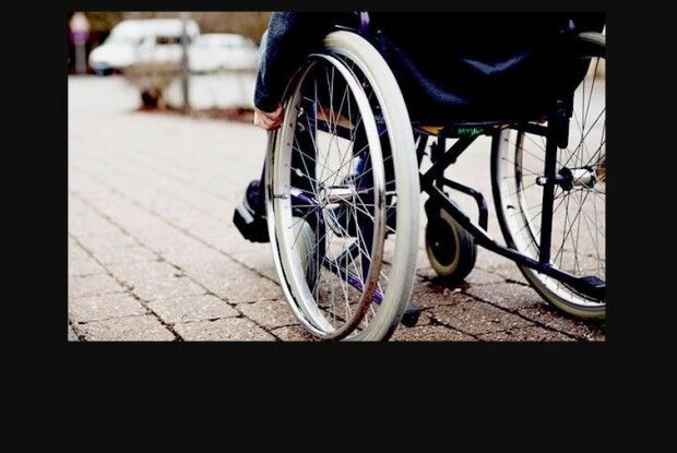 В обласному центрі Волині водій маршрутки не захотів везти хлопця на кріслі колісному