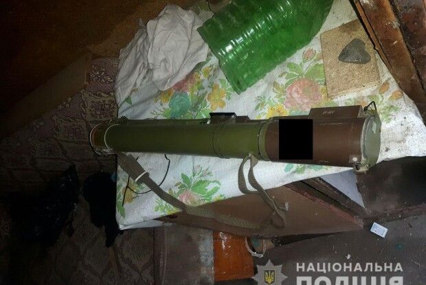 Злодії обчистили «Жигуля» 69-річного дубенчанина... і підкинули чоловікові протитанковий гранатомет (фото)