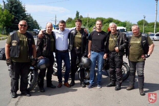 У місто на Волині литовські парламентарі прибули на… мотоциклах