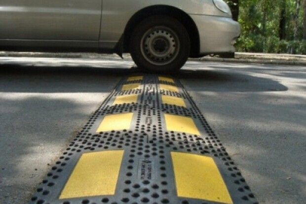 У Луцьку на дорозі, де авто на смерть збило школяра, вимагають «лежачого поліцейського»