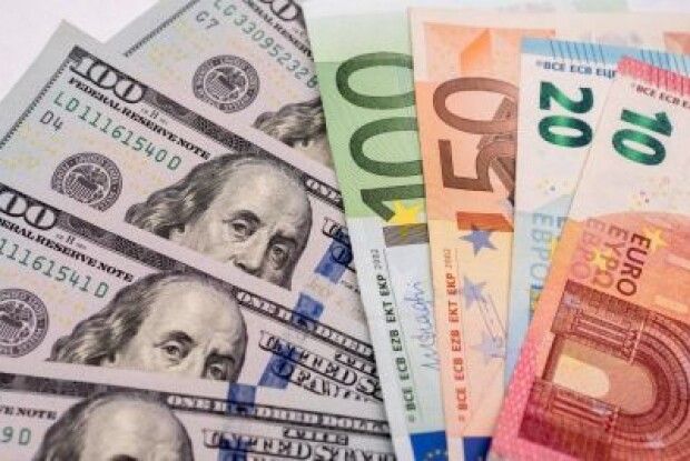 Скільки коштують долар, євро і злотий: курс валют на 24 листопада