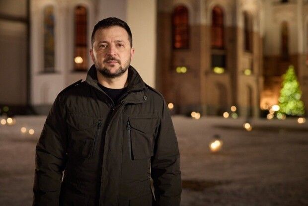 Президент Зеленський про Різдво: «Тішимося, коли помічаємо у небі першу зорю й не бачимо ракет і «шахедів» (Відео)