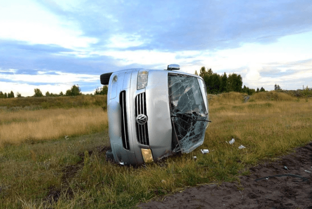 На Волині перекинувся мікроавтобус: водій загинув