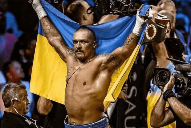 Усик у 5-му раунді ледь не вбив Дюбуа!!!