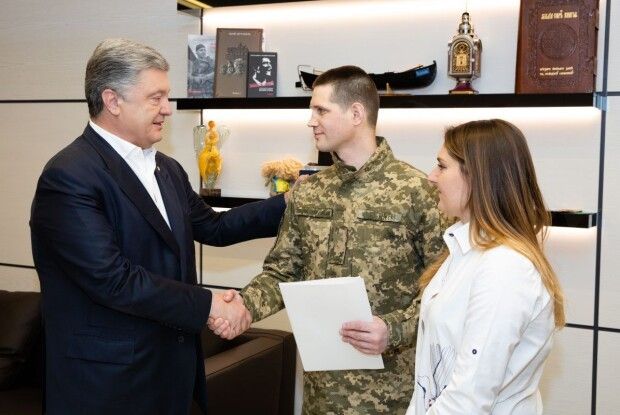 Порошенко придбав квартиру звільненому з полону танкісту Богдану Пантюшенку