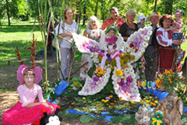 БАРВИСТЕ СВЯТО КВІТІВ