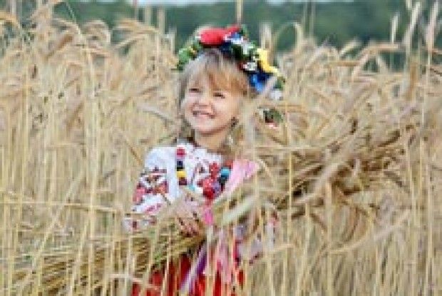 «ВСІМ СЕРЦЕМ ЛЮБІТЬ УКРАЇНУ СВОЮ…»