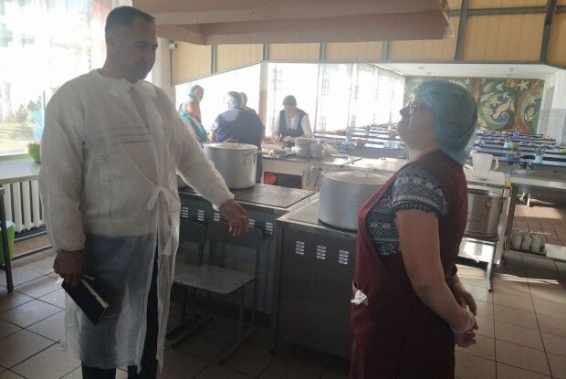 На Волині у закладах освіти здійснили перевірку харчоблоків