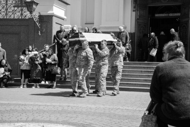 На Волині попрощалися з Героєм, що загинув під Бахмутом 