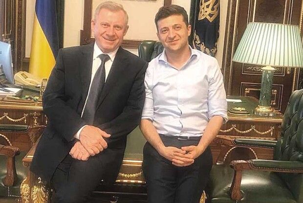 Головний банкір країни свої мільйони заробив розумом, а не «наколядував»
